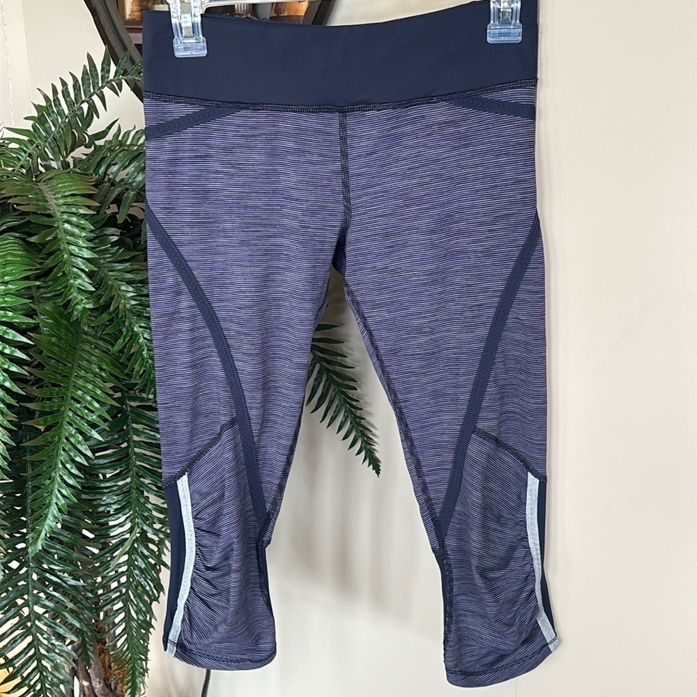 Lululemon RUN: PACE CROP Wee Are From Space Deep Indigo Inkwell Workout Leggings - Picture 16 of 16
